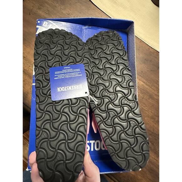 BIRKENSTOCK Gizeh Buckle Thong Patent 41 Pink Barbie Leather NEW Sz 10 - Picture 2 of 5